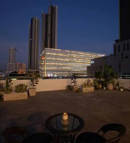 Rooftop Paradise & Koi Pond-6br Hideaway@icon Siam バンコク都