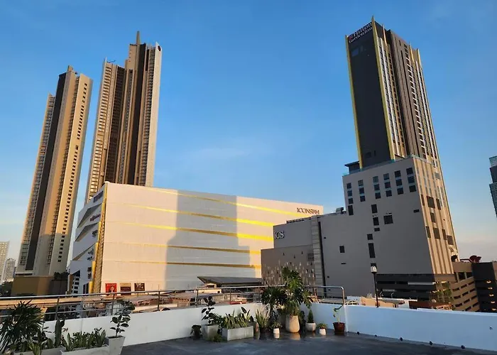 別荘 Rooftop Paradise & Koi Pond-6br Hideaway@icon Siam バンコク都